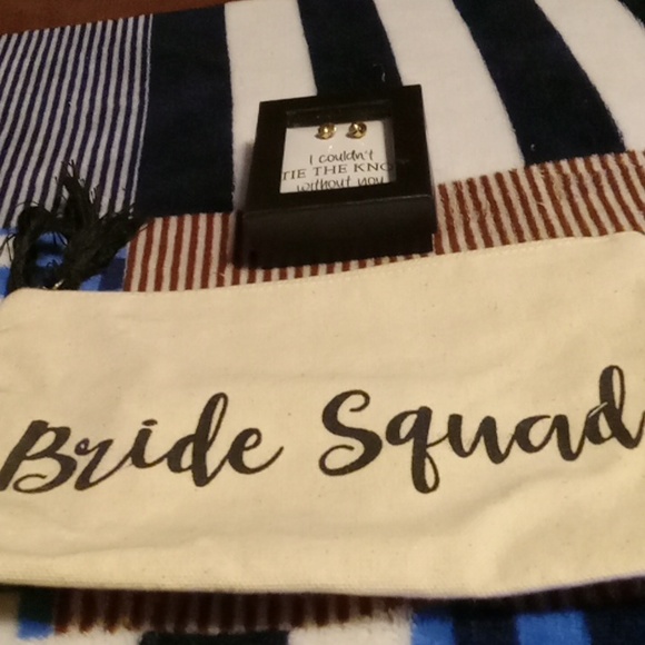 unbrand Other - Bride bundle make up bag and earrings